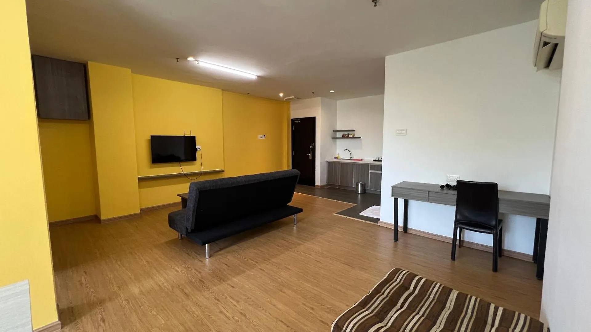 Teamwork Melaka - Entire Studio Apartment In Ayer Keroh