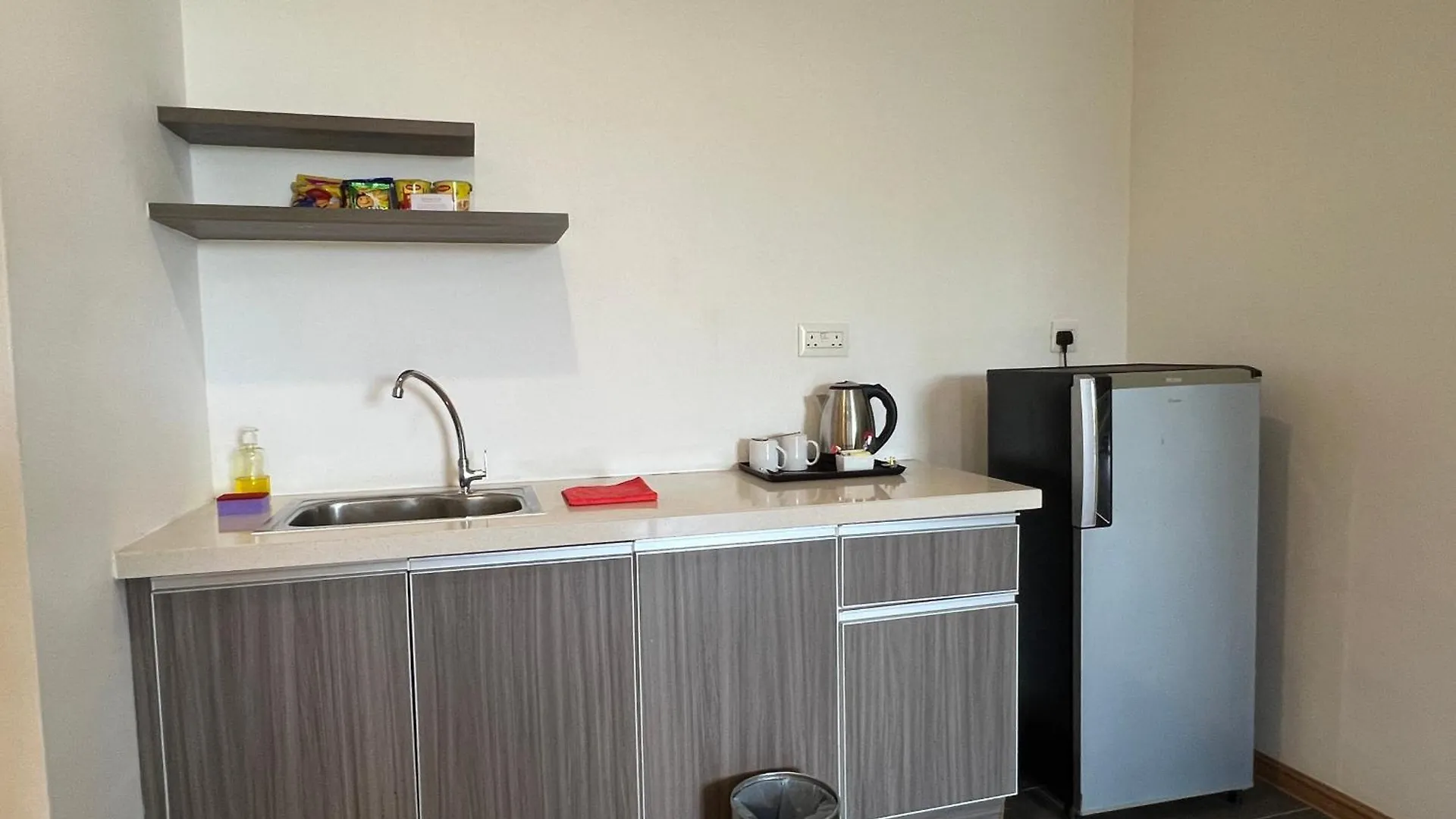 Teamwork Melaka - Entire Studio Apartment In Ayer Keroh