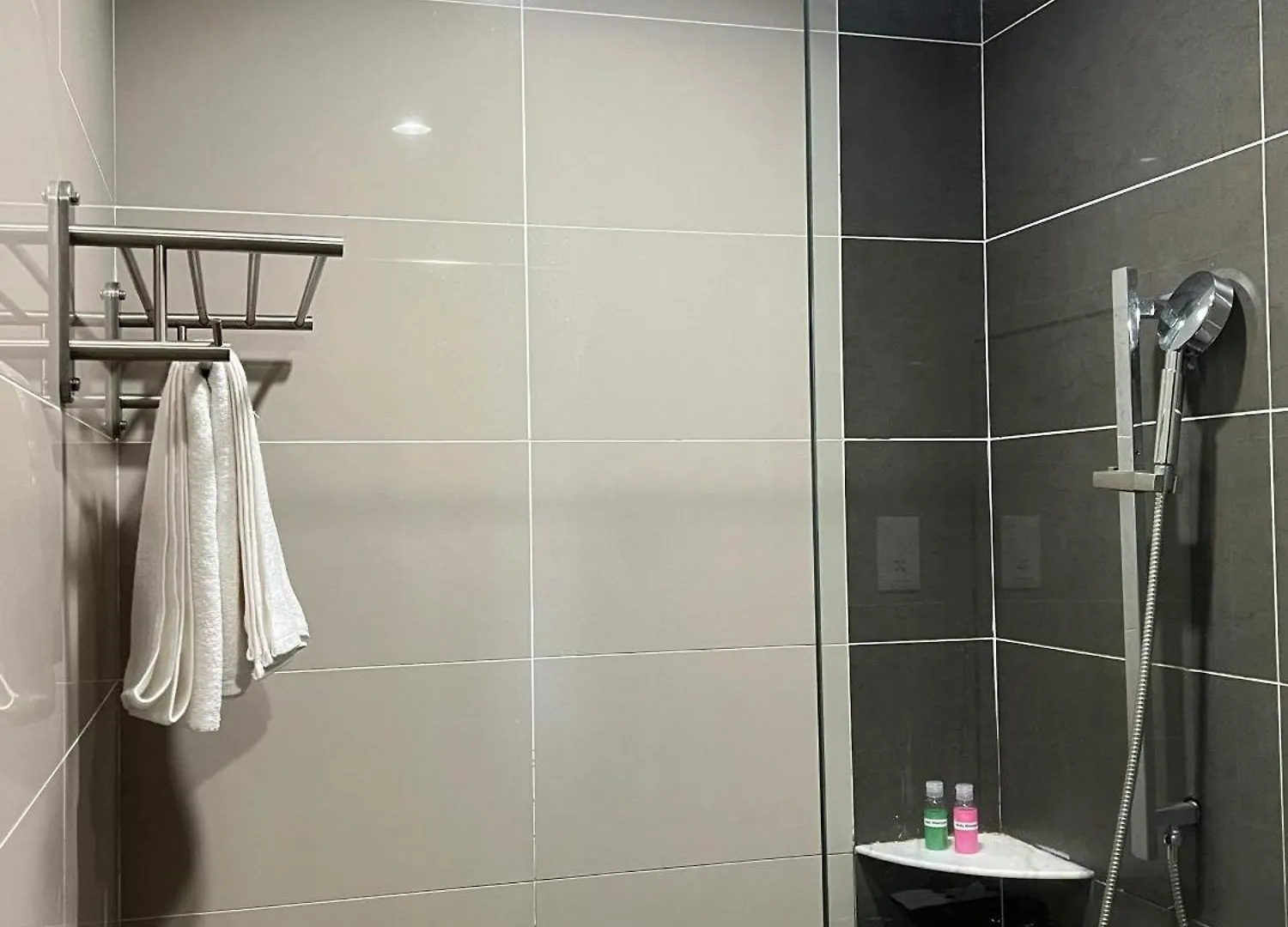 Teamwork Melaka - Entire Studio Apartment In Ayer Keroh