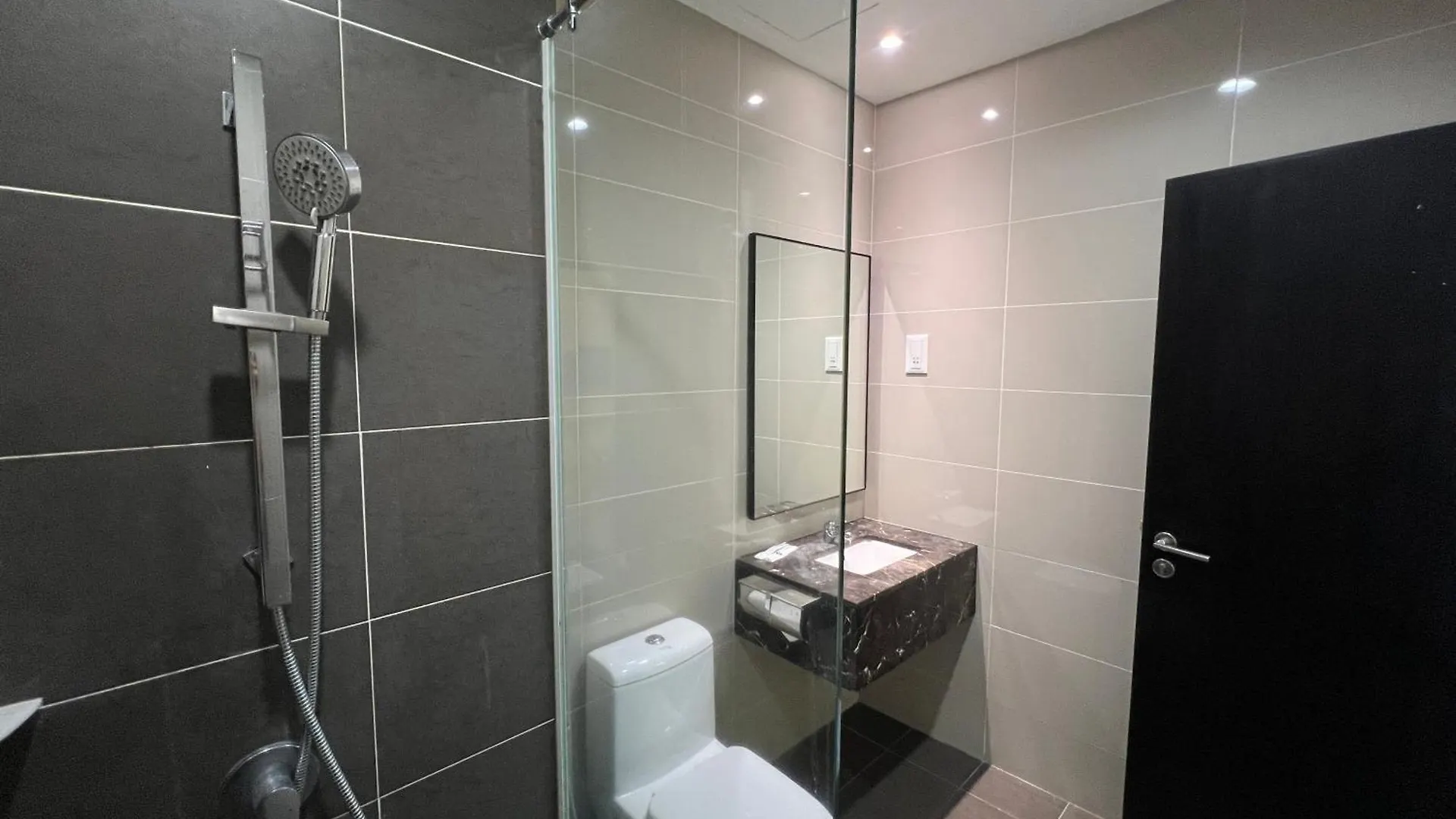 Teamwork Melaka - Entire Studio Apartment In Ayer Keroh  Malacca